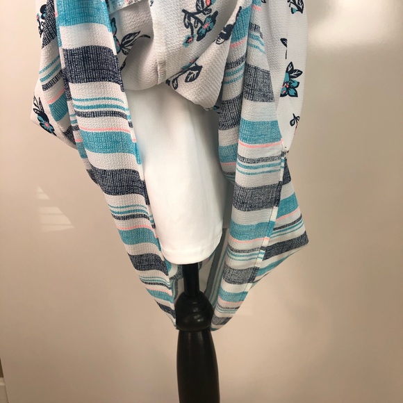 WONDER NATION FLORAL BLUE AND WHITE TIRED MAXI XL - Picture 3 of 10